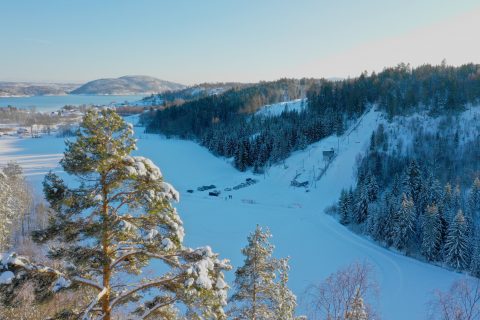 Dronebilde Høvikbakken